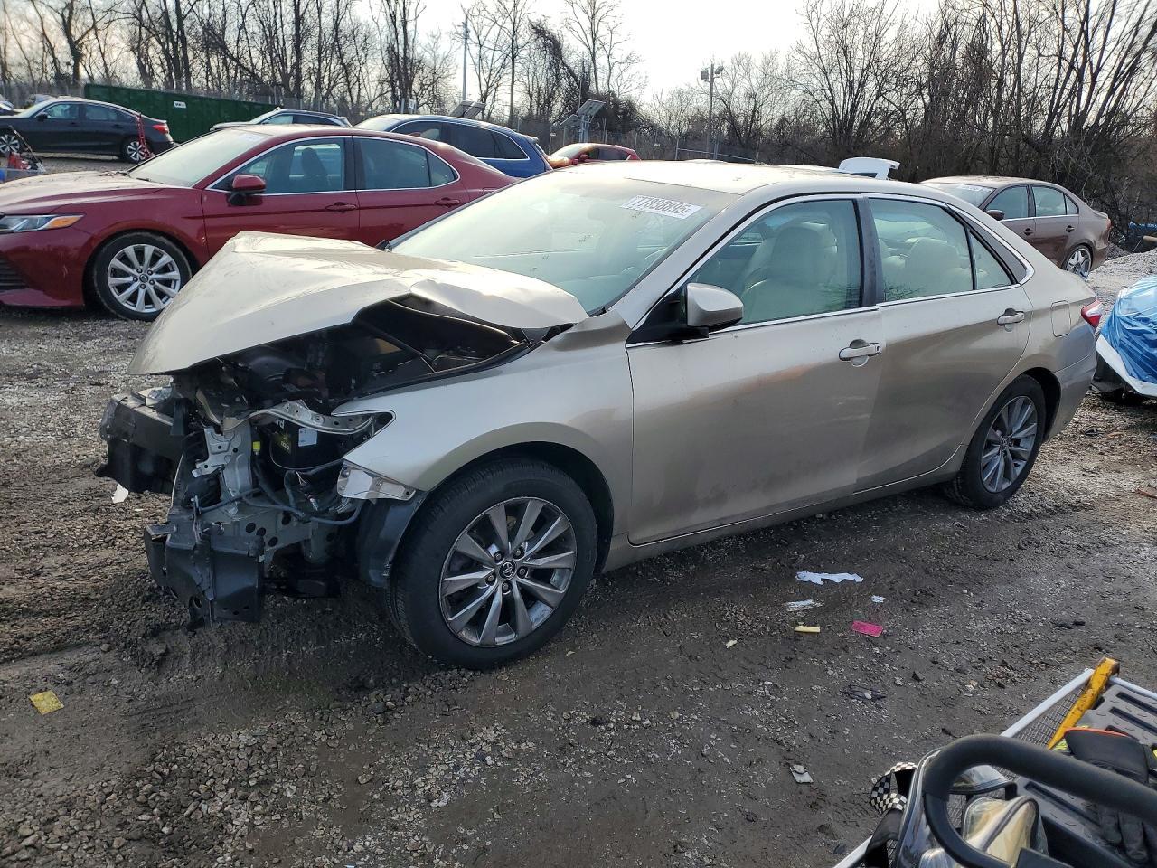 2016 TOYOTA CAMRY