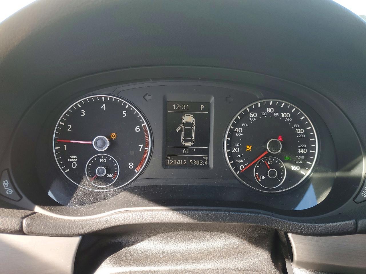2014 VOLKSWAGEN Passat