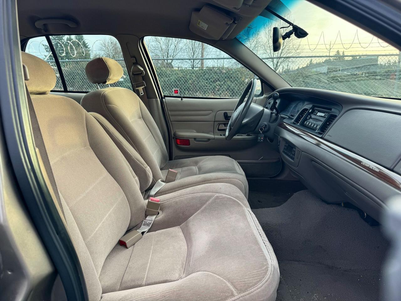 2001 FORD Crown Victoria