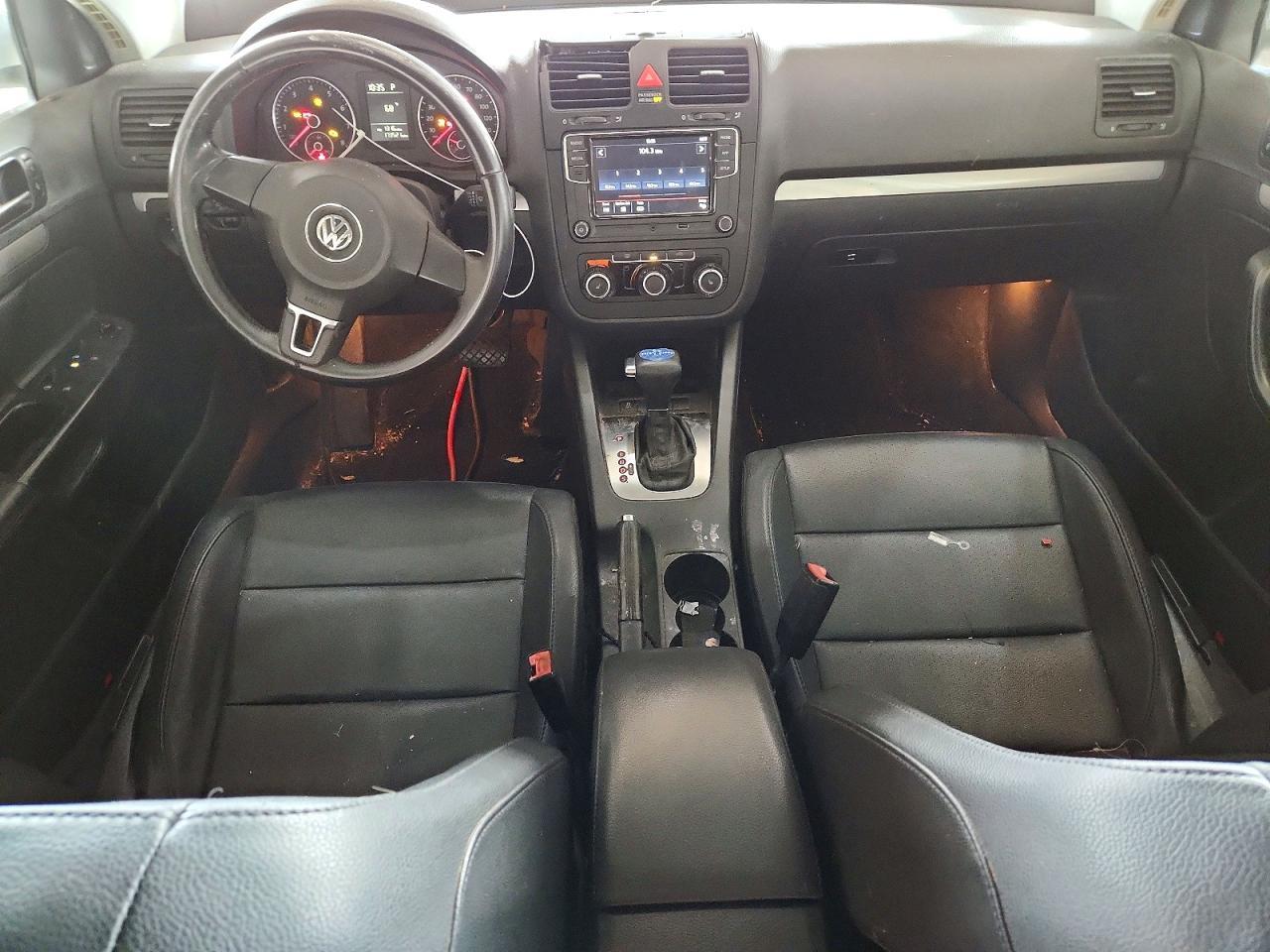 2010 VOLKSWAGEN JETTA