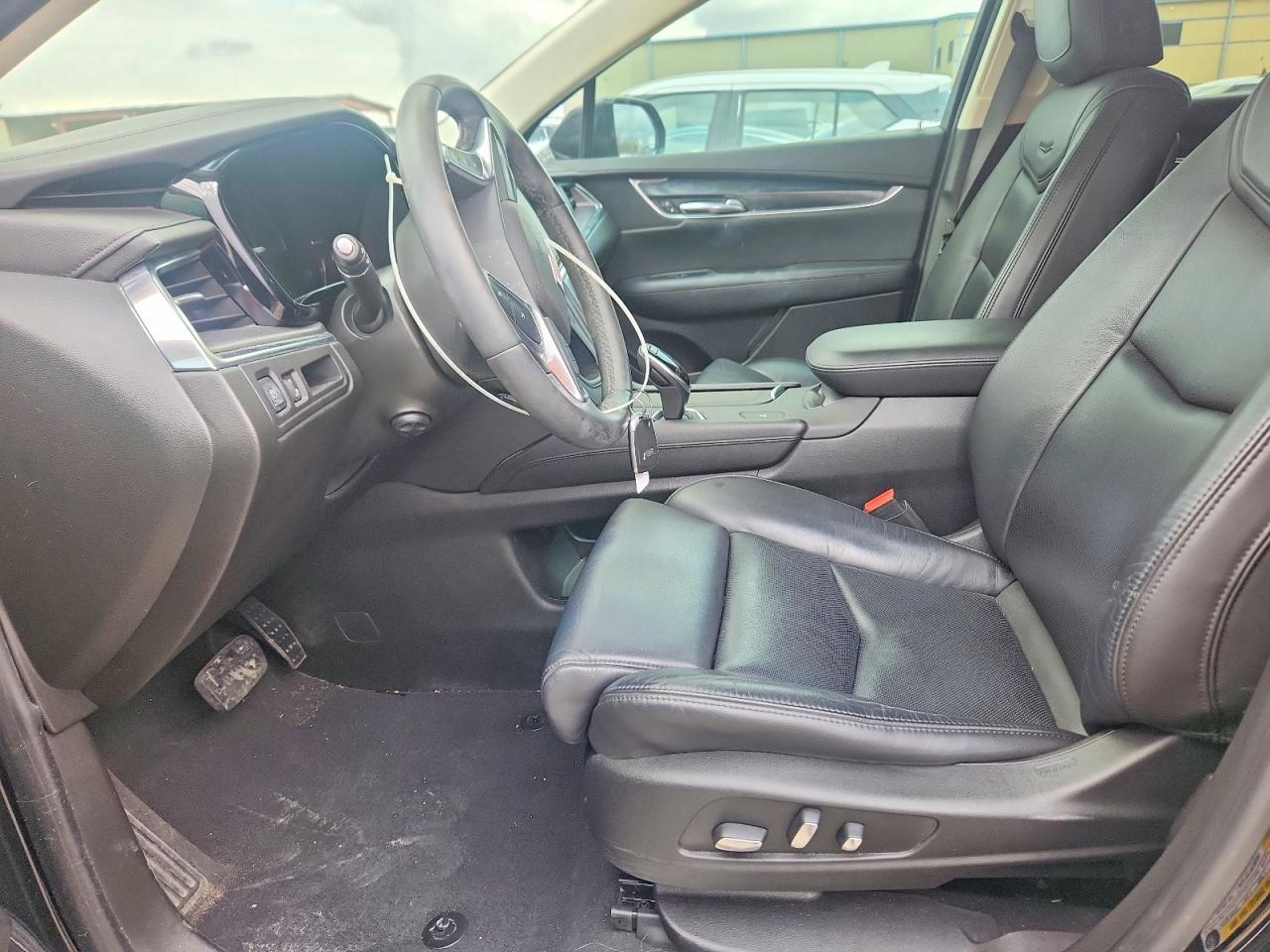 2017 CADILLAC XT5