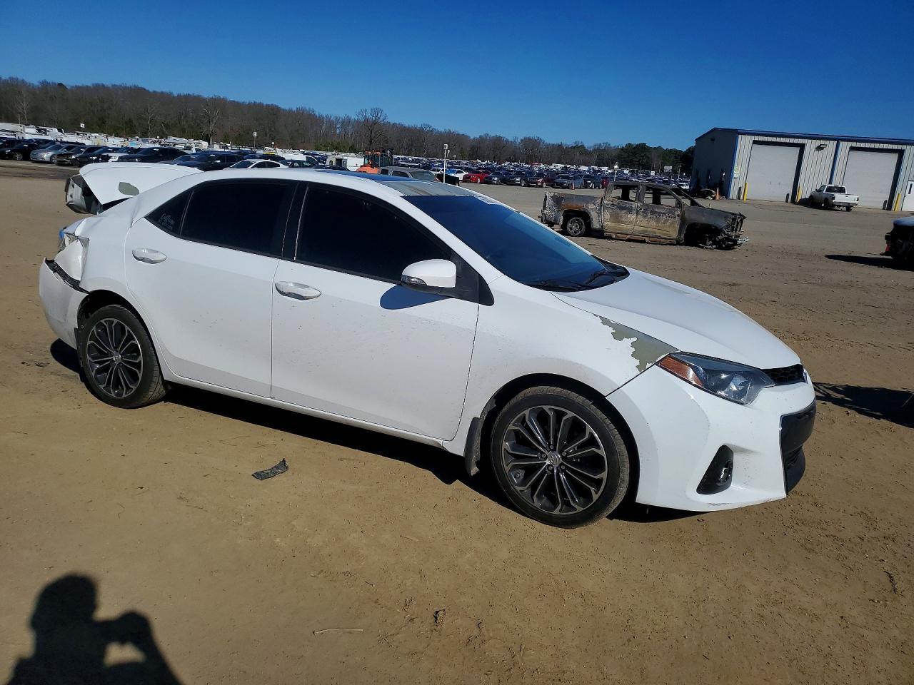 2015 TOYOTA COROLLA