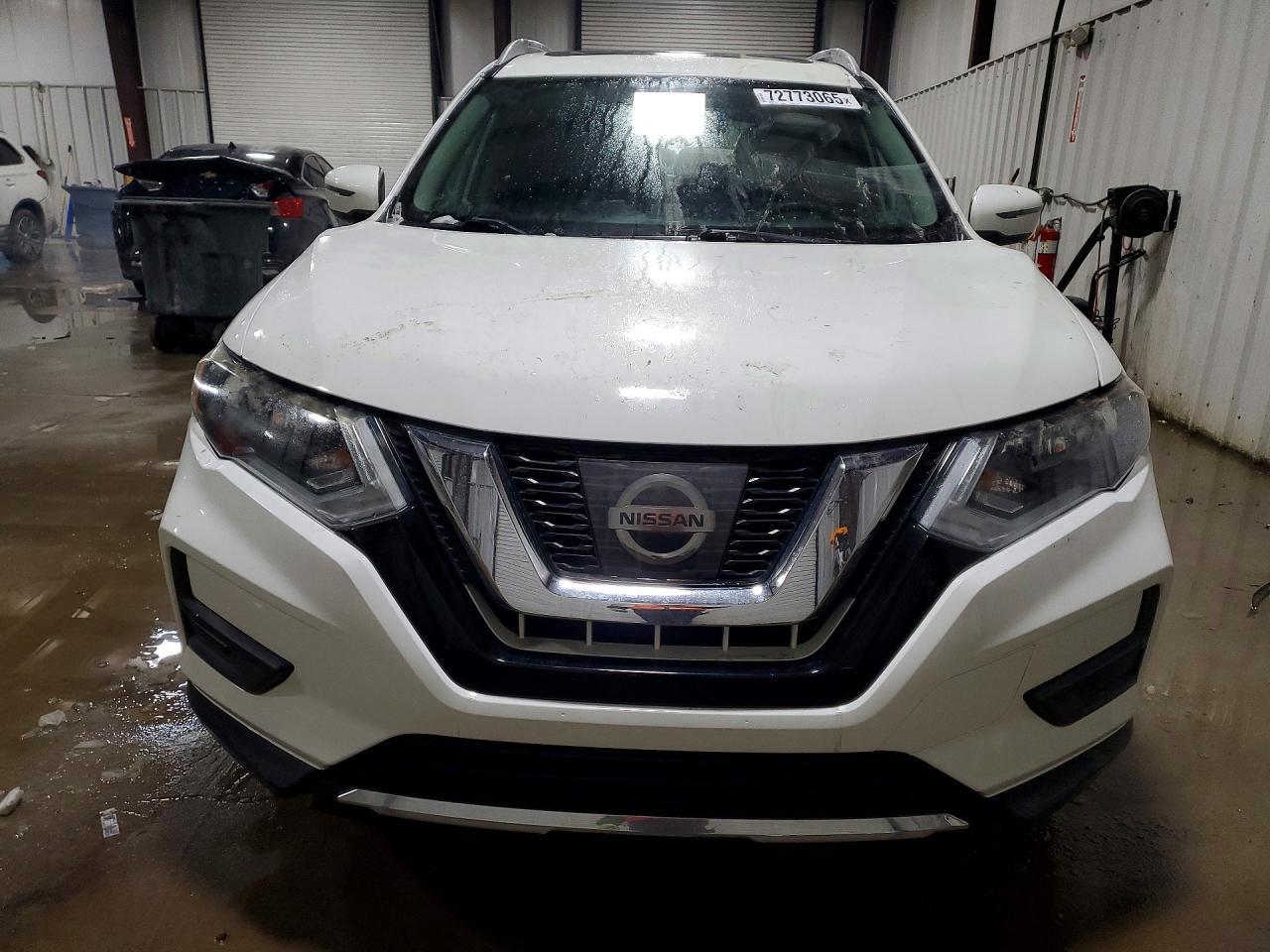2017 NISSAN ROGUE