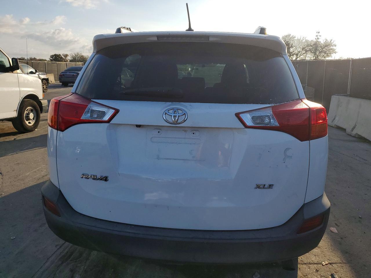 2015 TOYOTA RAV4