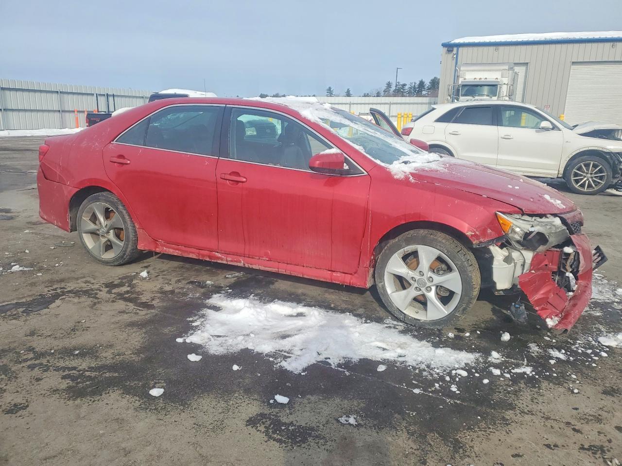 2014 TOYOTA CAMRY