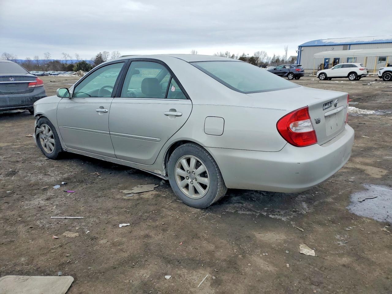 2004 TOYOTA CAMRY