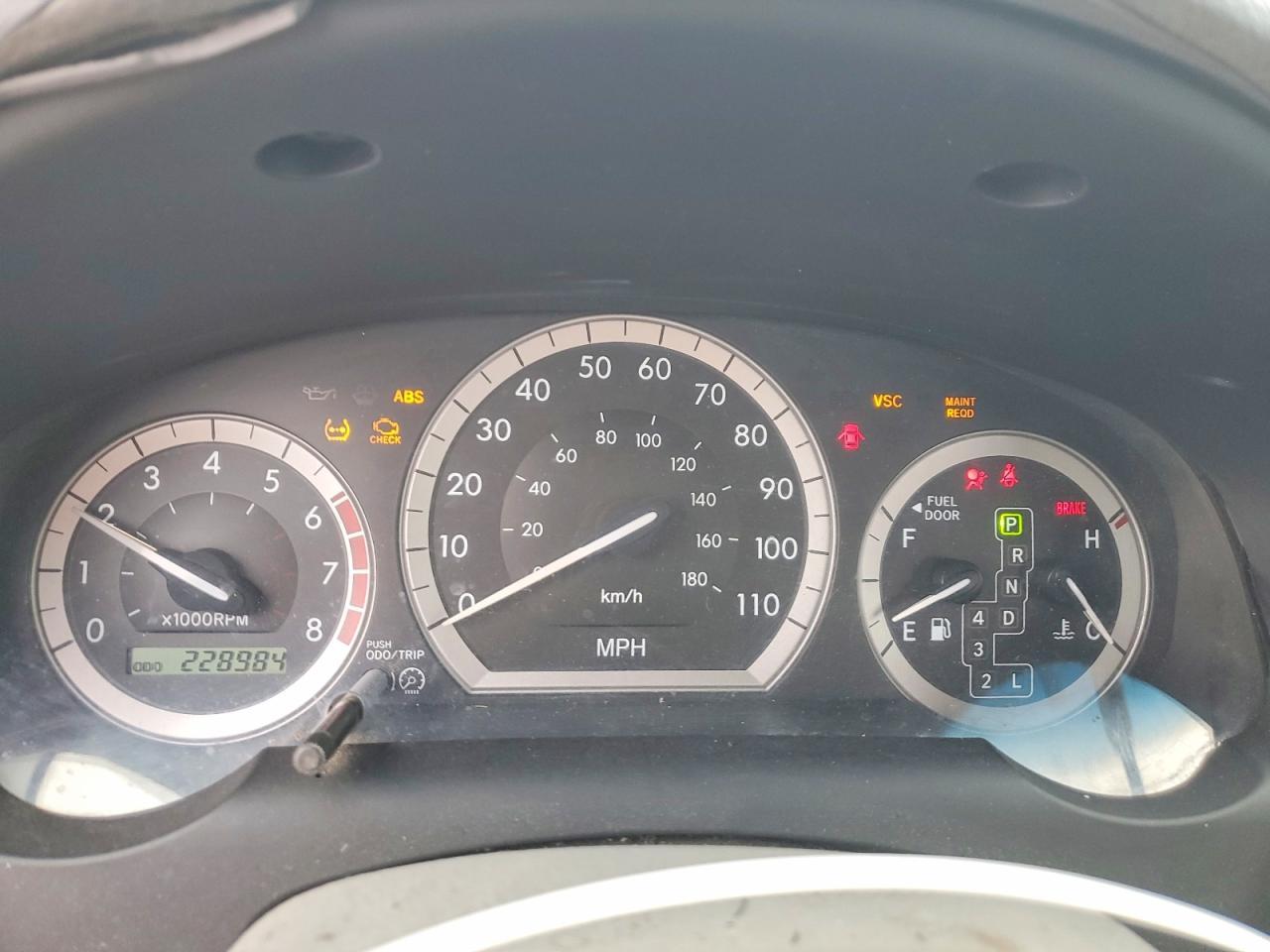 2004 TOYOTA SIENNA
