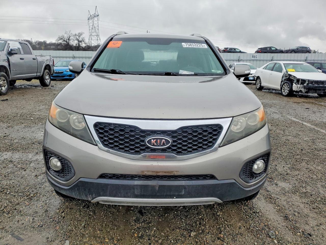 2011 KIA SORENTO
