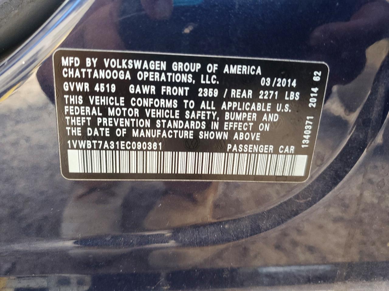 2014 VOLKSWAGEN Passat