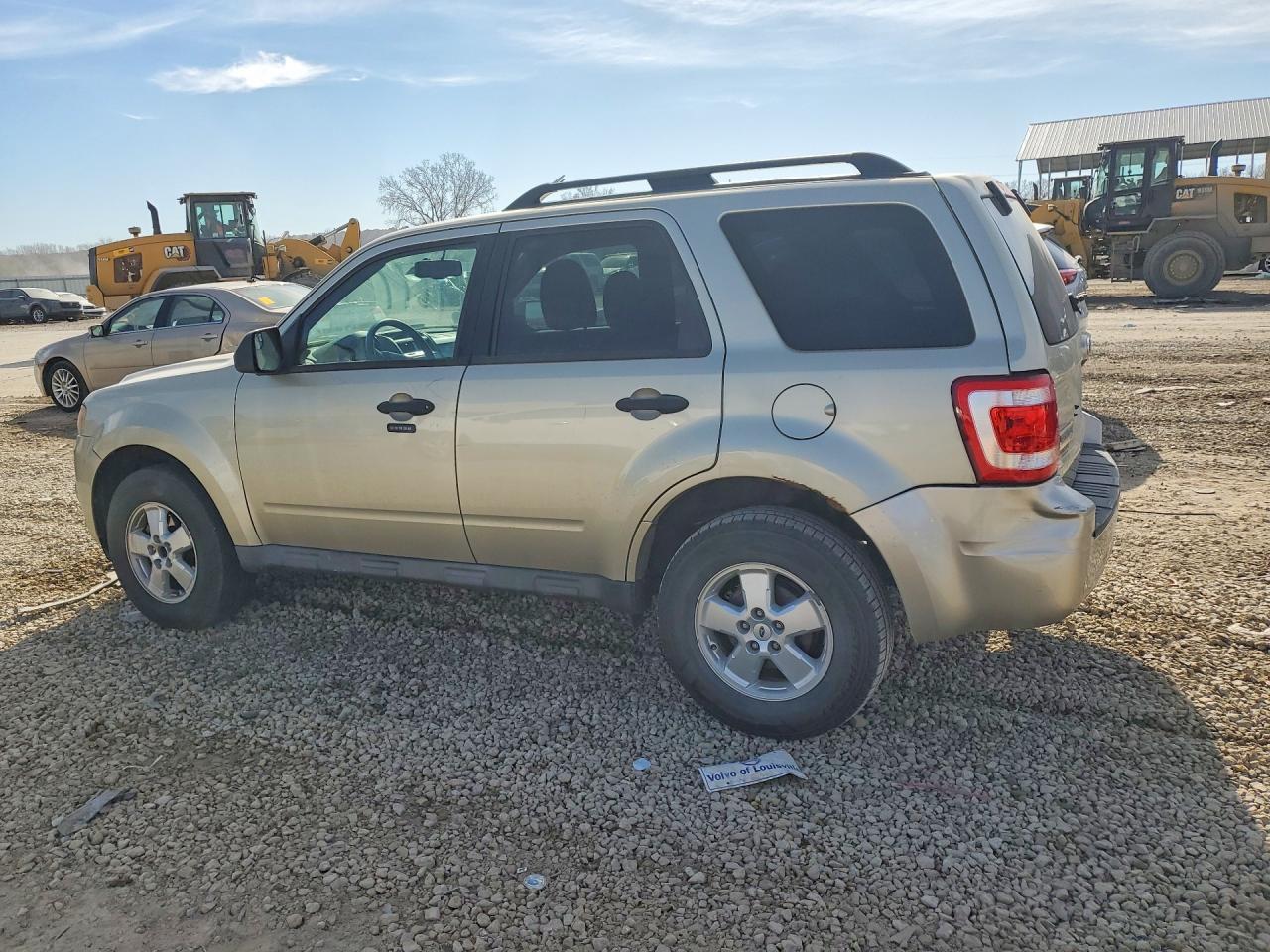 2010 FORD ESCAPE