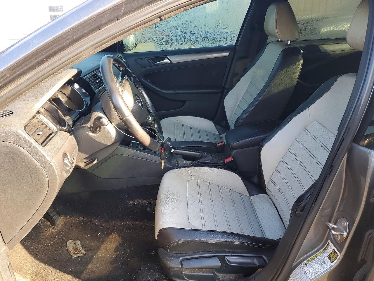 2016 VOLKSWAGEN JETTA