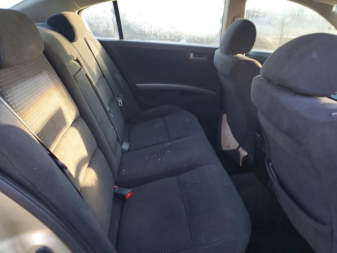 2004 NISSAN Maxima