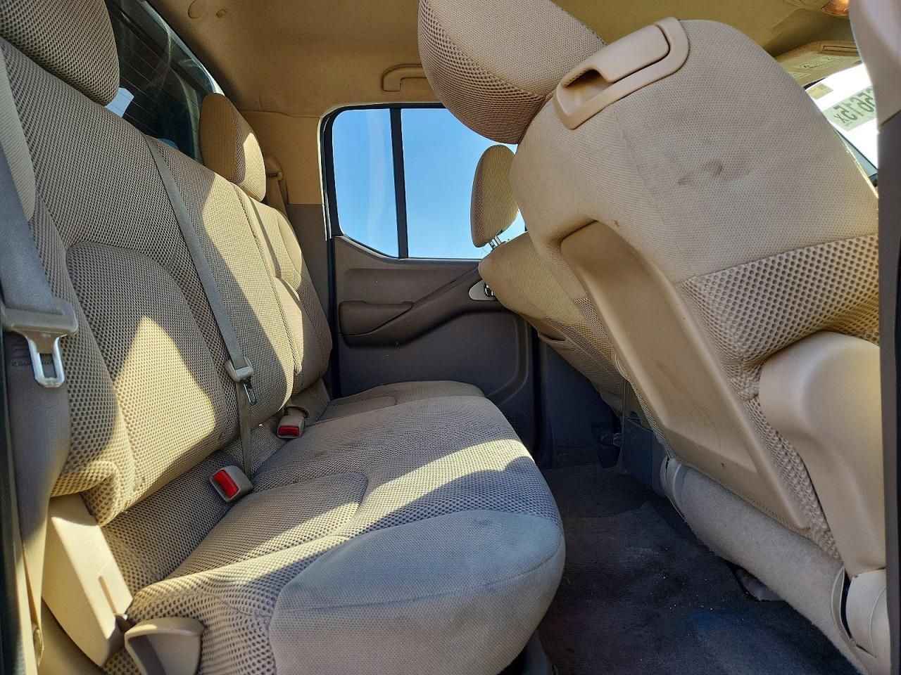 2011 NISSAN Frontier
