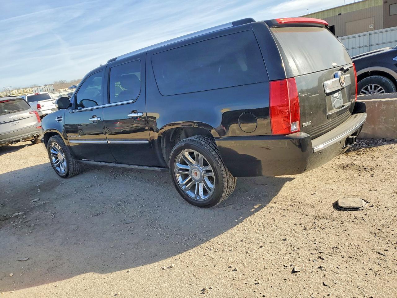 2011 CADILLAC Escalade ESV