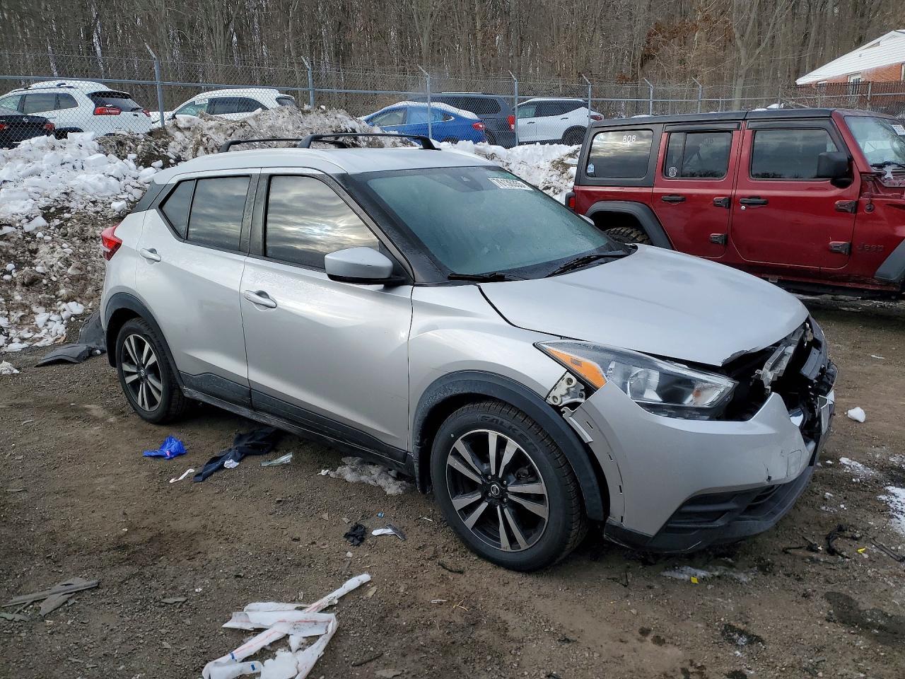 2020 NISSAN KICKS
