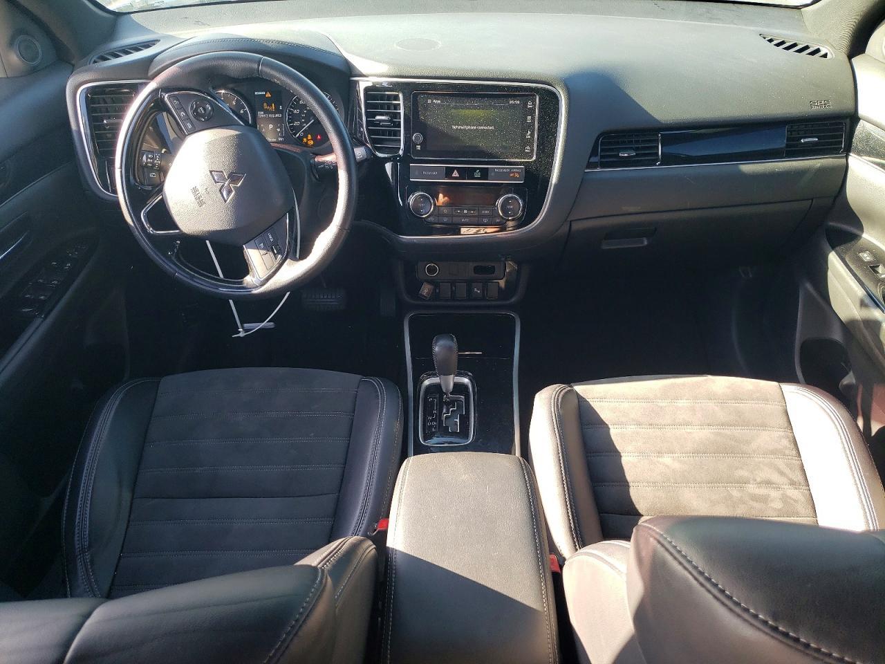 2019 MITSUBISHI outlander