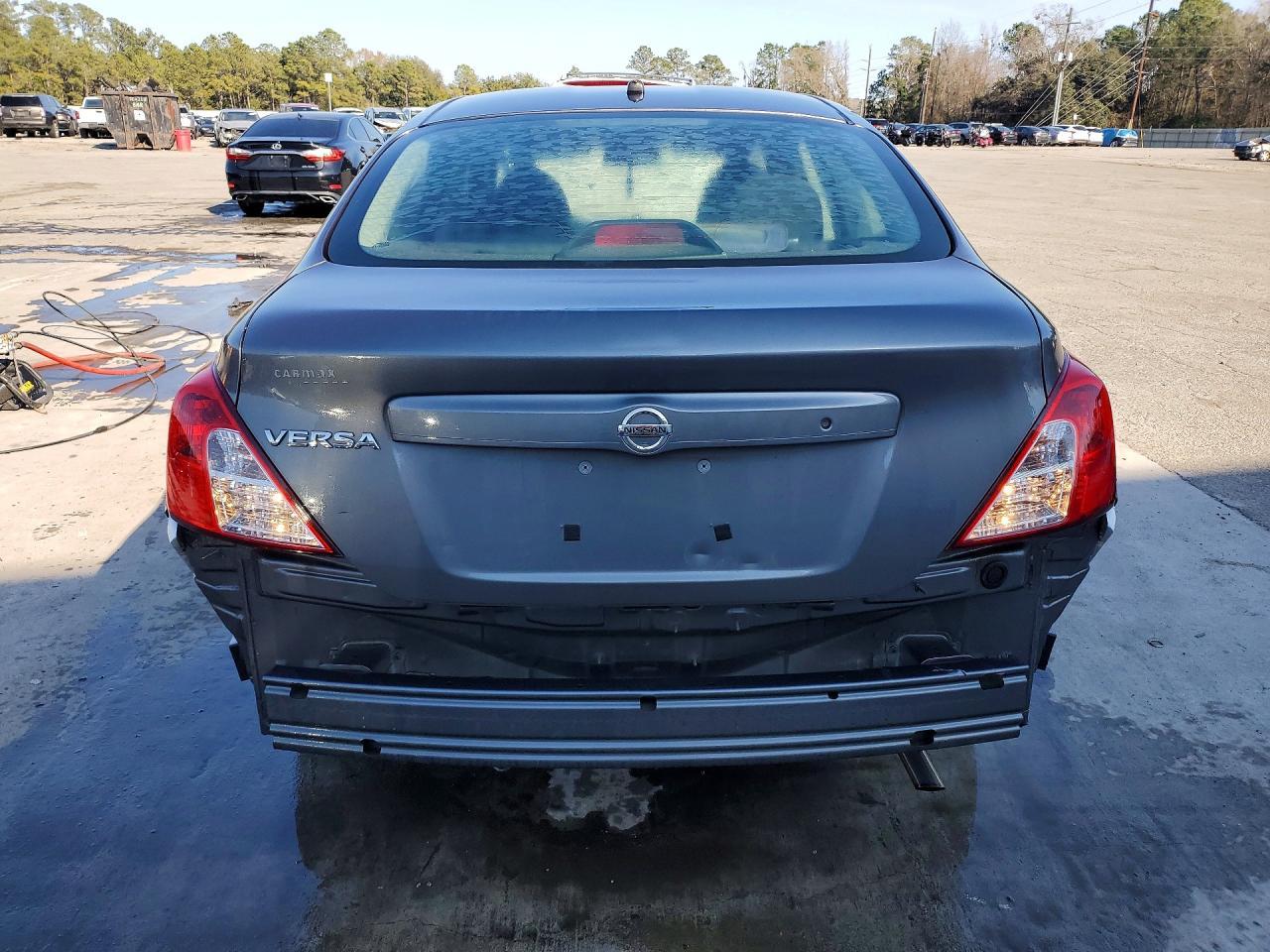 2016 NISSAN VERSA