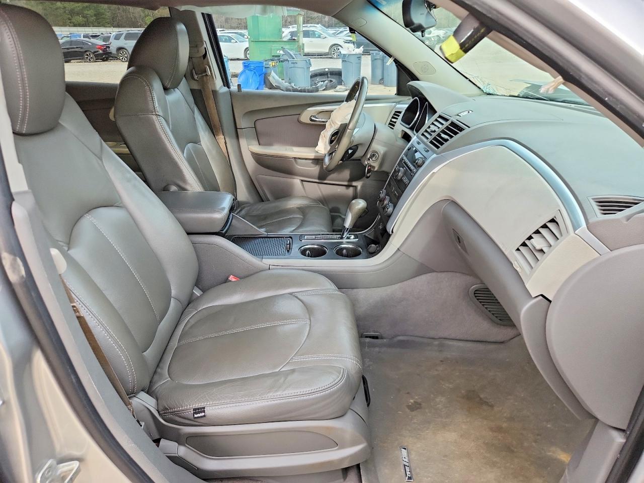 2011 CHEVROLET TRAVERSE