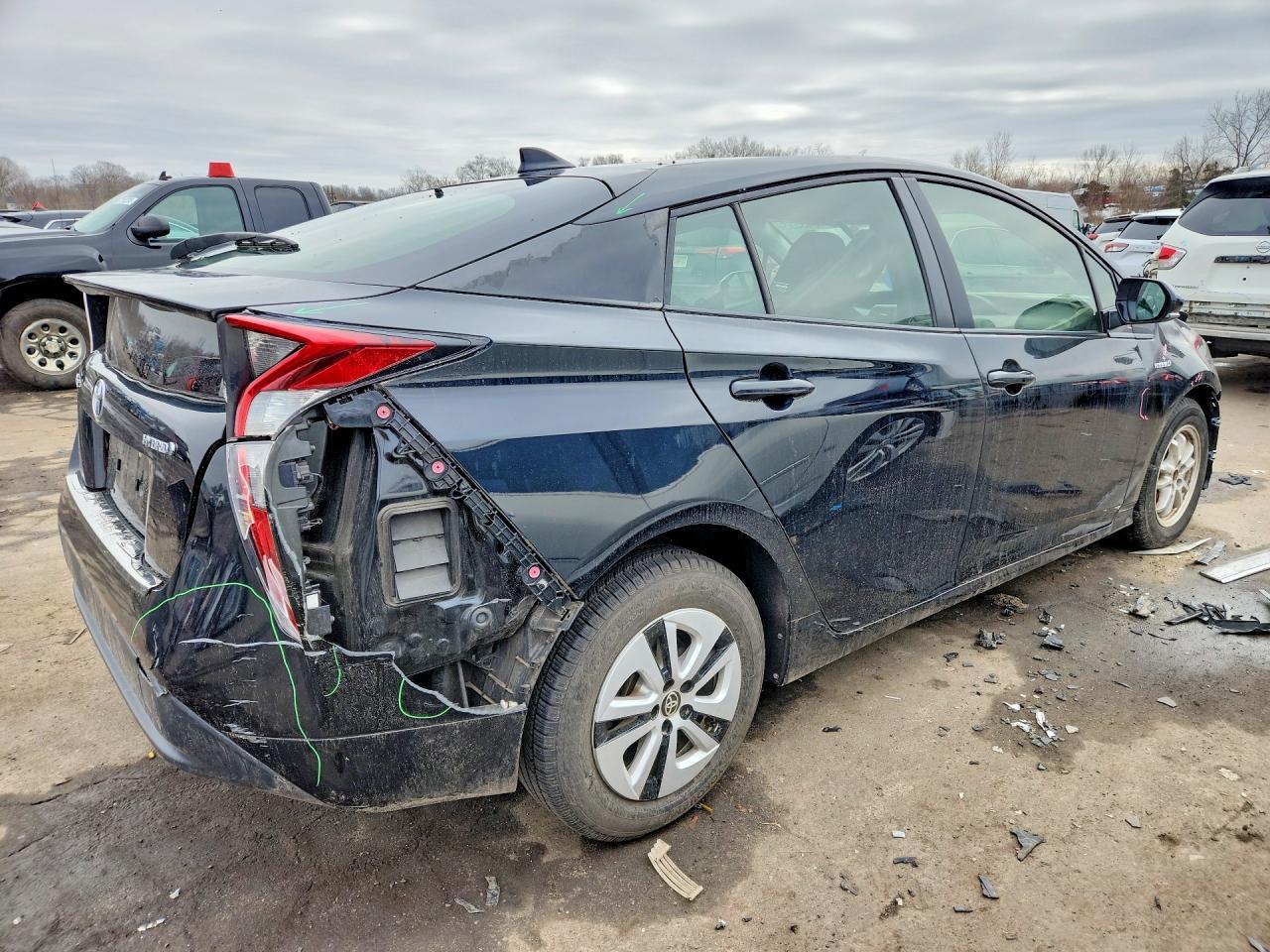 2016 TOYOTA PRIUS