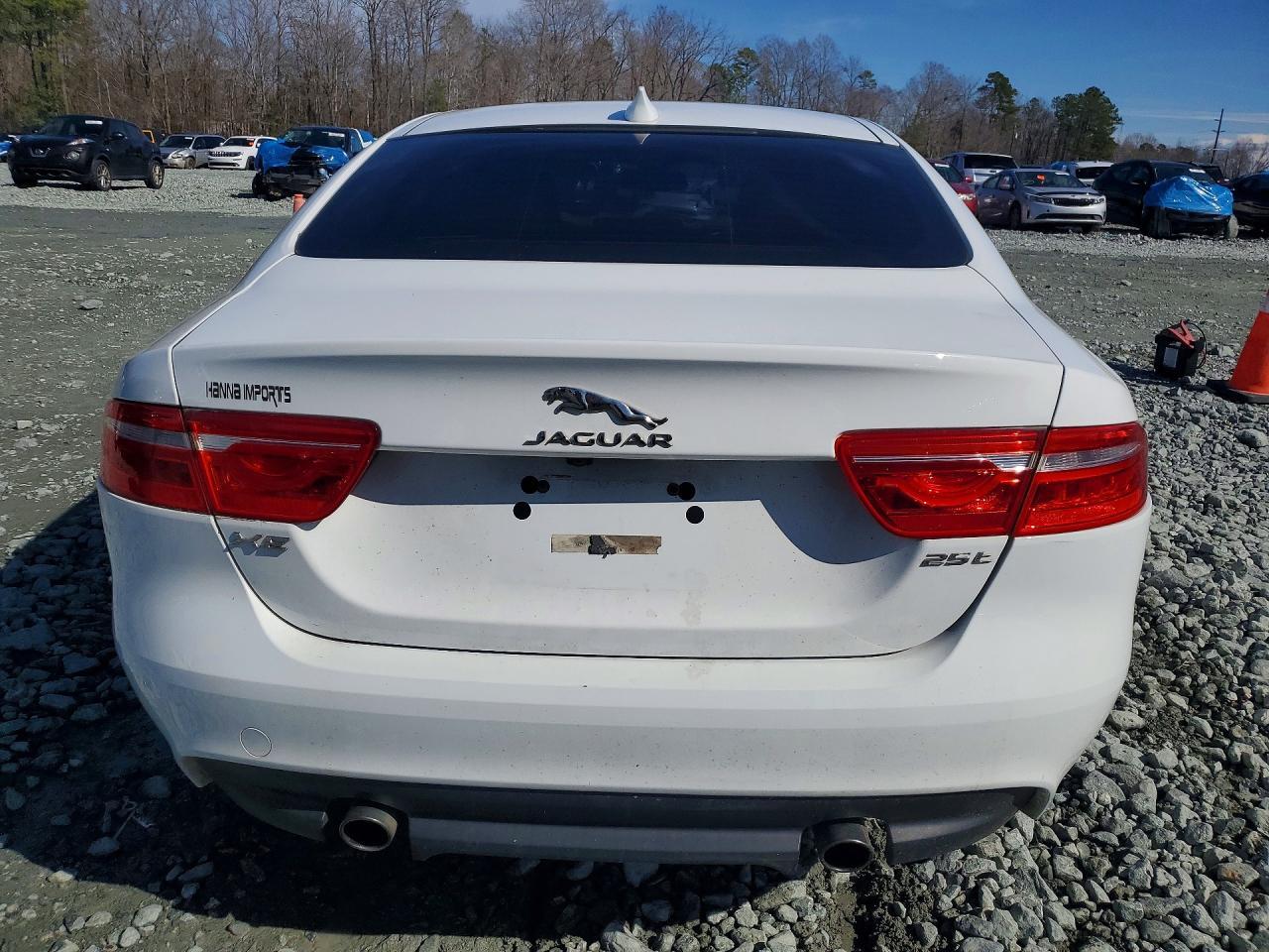 2017 JAGUAR XE
