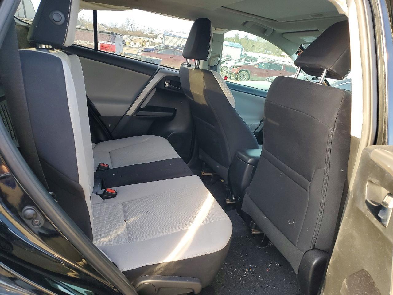2016 TOYOTA RAV4