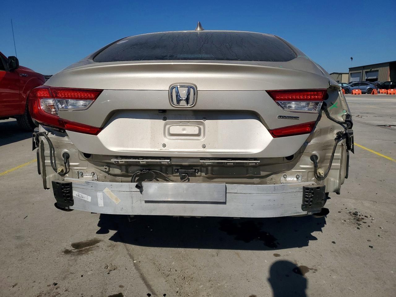 2018 HONDA ACCORD