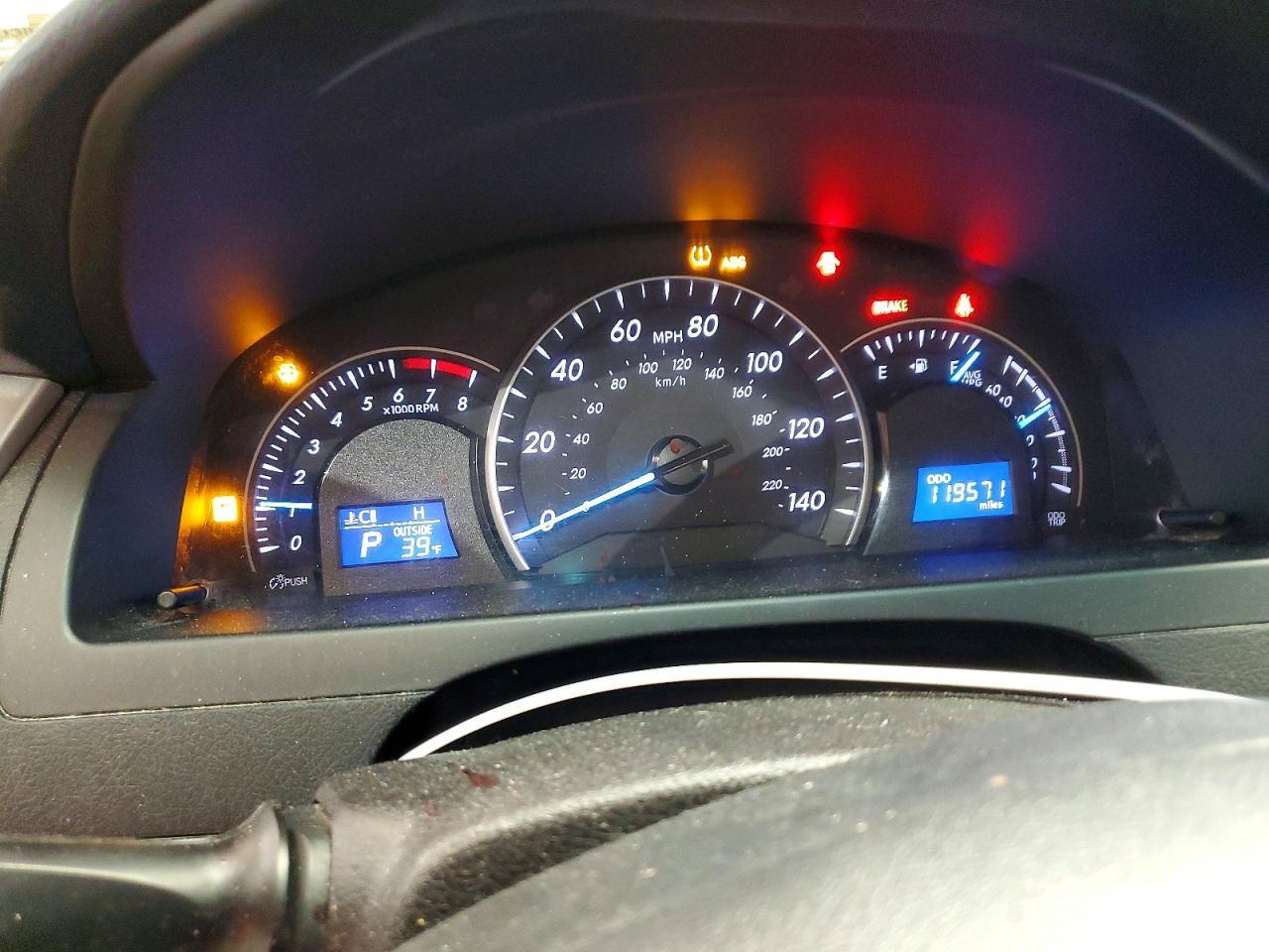 2014 TOYOTA CAMRY