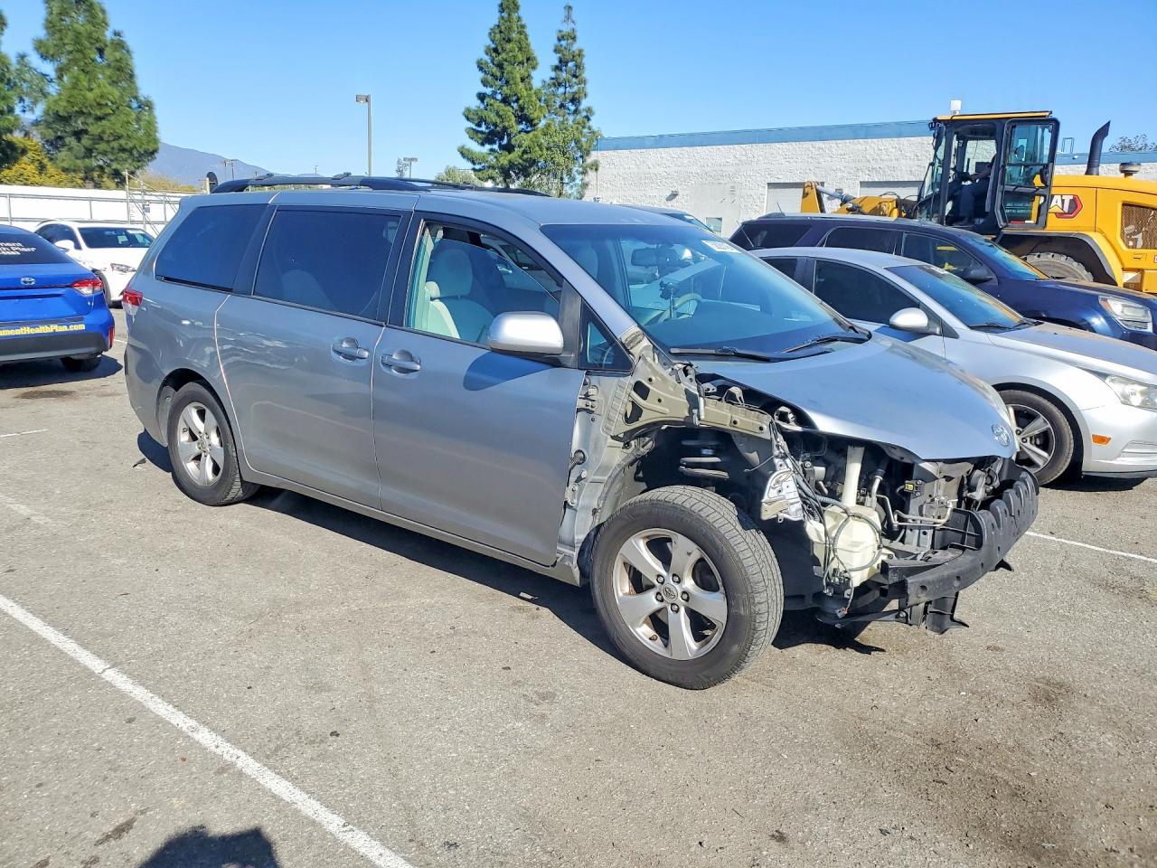 2013 TOYOTA SIENNA