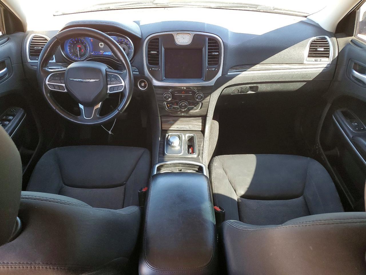 2020 CHRYSLER 300