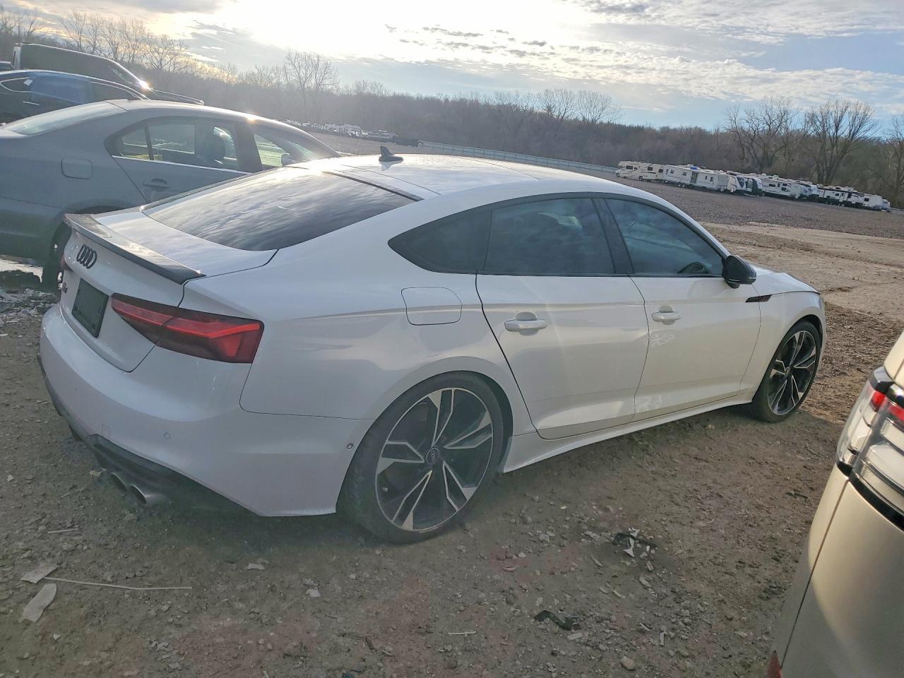 2022 AUDI S5