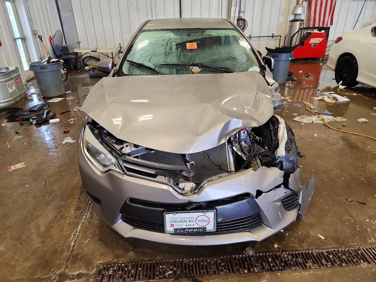 2015 TOYOTA COROLLA