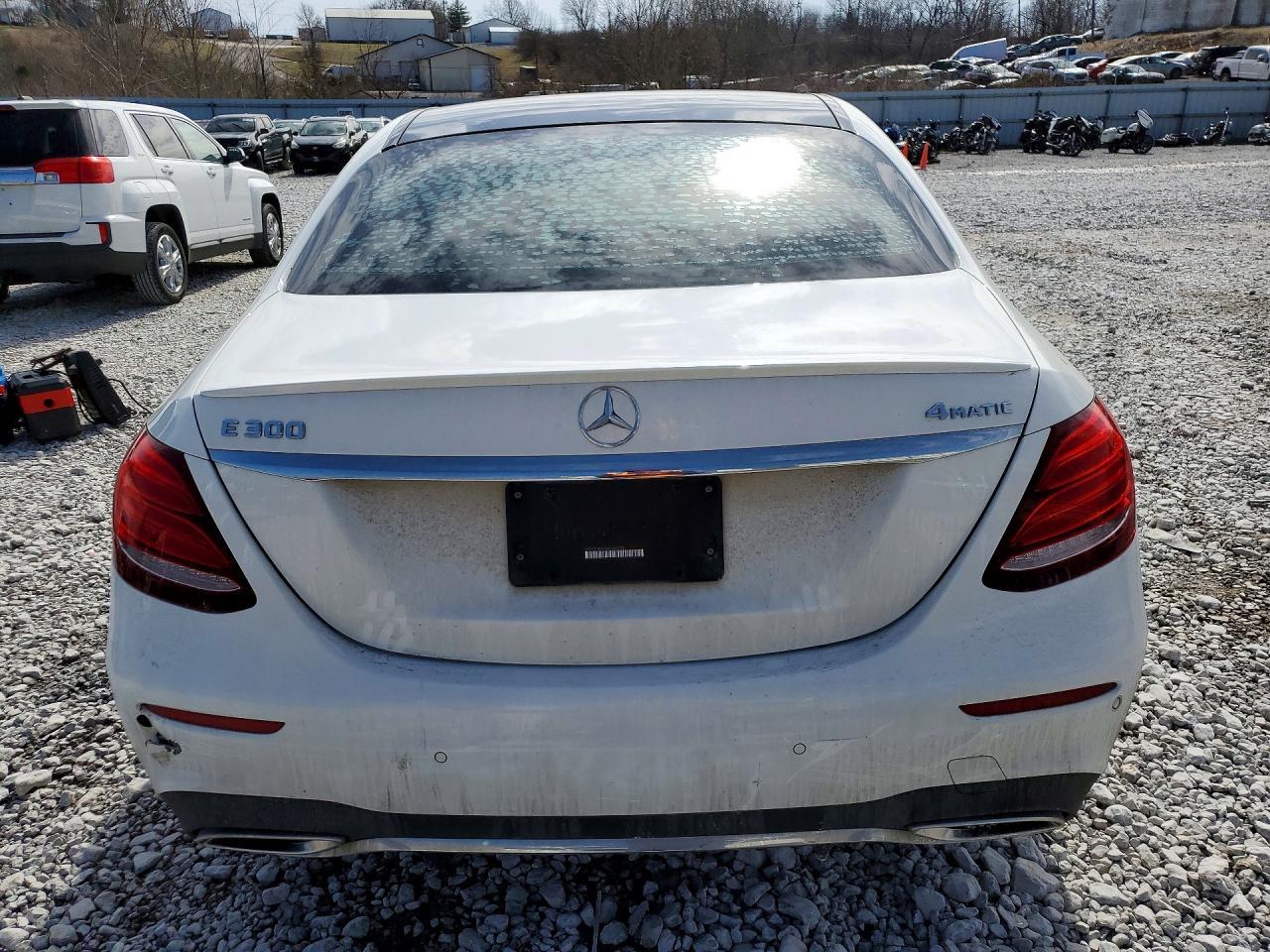 2017 MERCEDES-BENZ E-Class