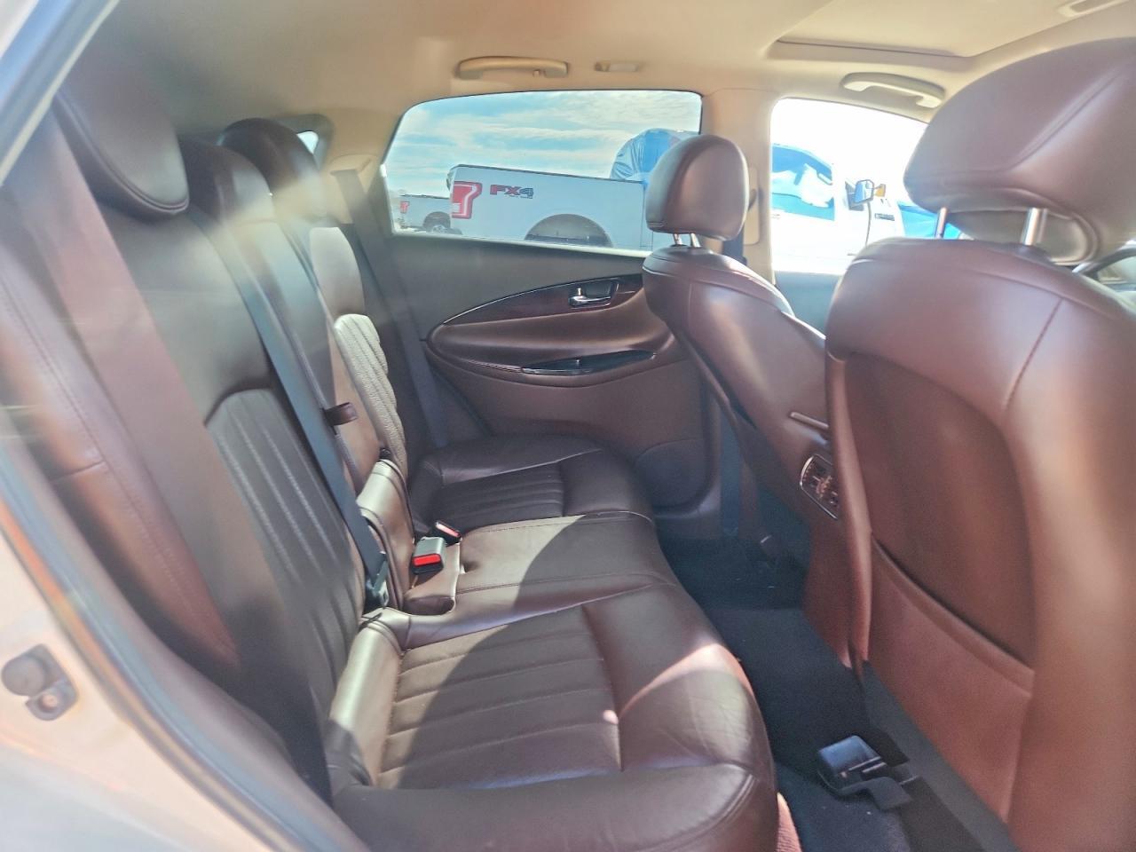 2016 INFINITI QX50
