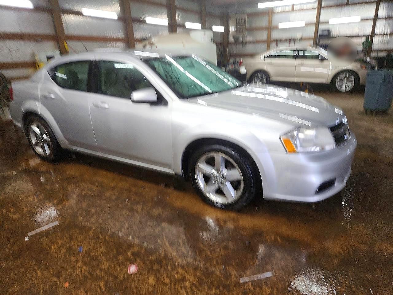 2011 DODGE Avenger