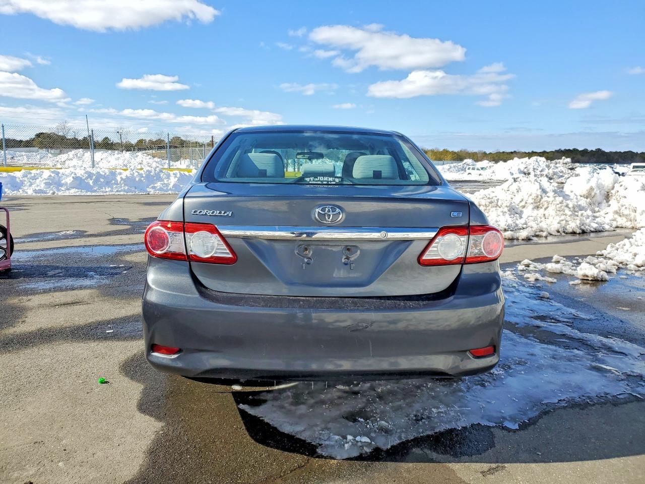 2011 TOYOTA COROLLA
