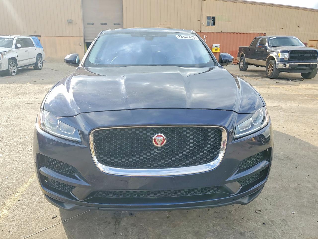 2017 JAGUAR F-Pace