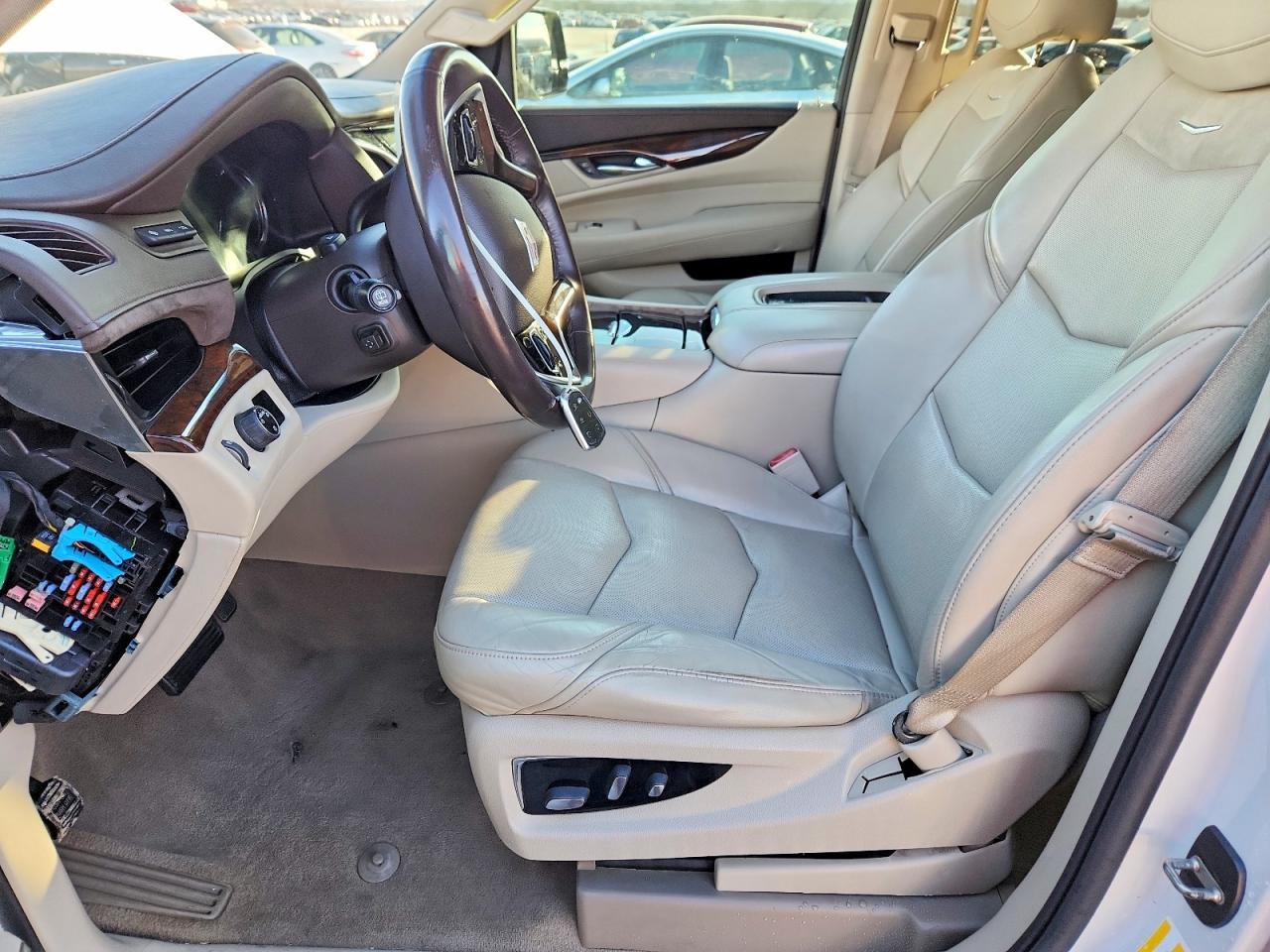 2017 CADILLAC ESCALADE