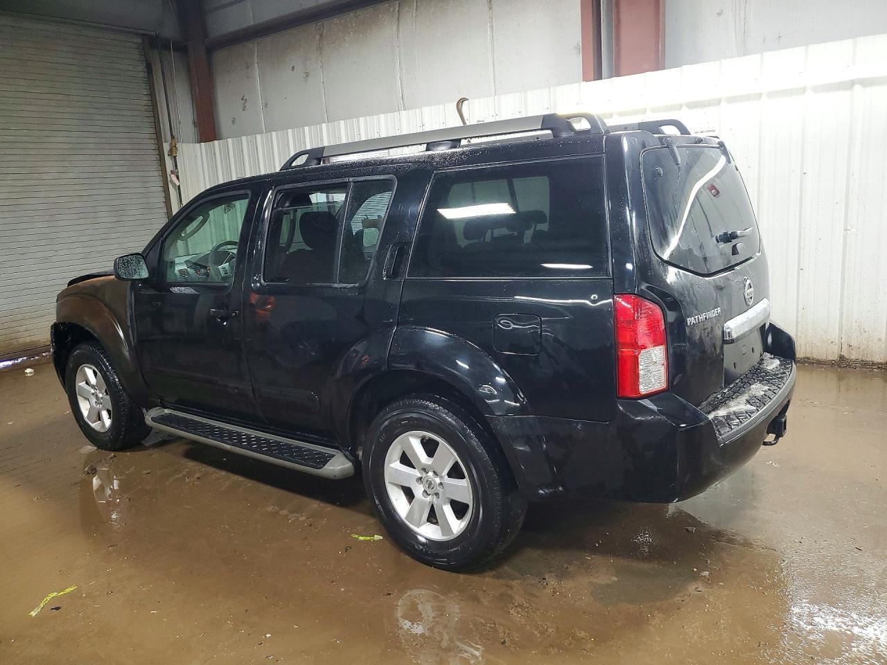 2011 NISSAN PATHFINDER