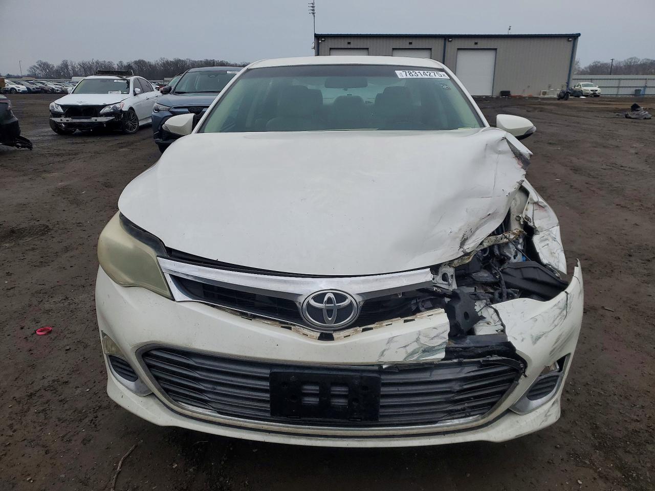 2013 TOYOTA Avalon