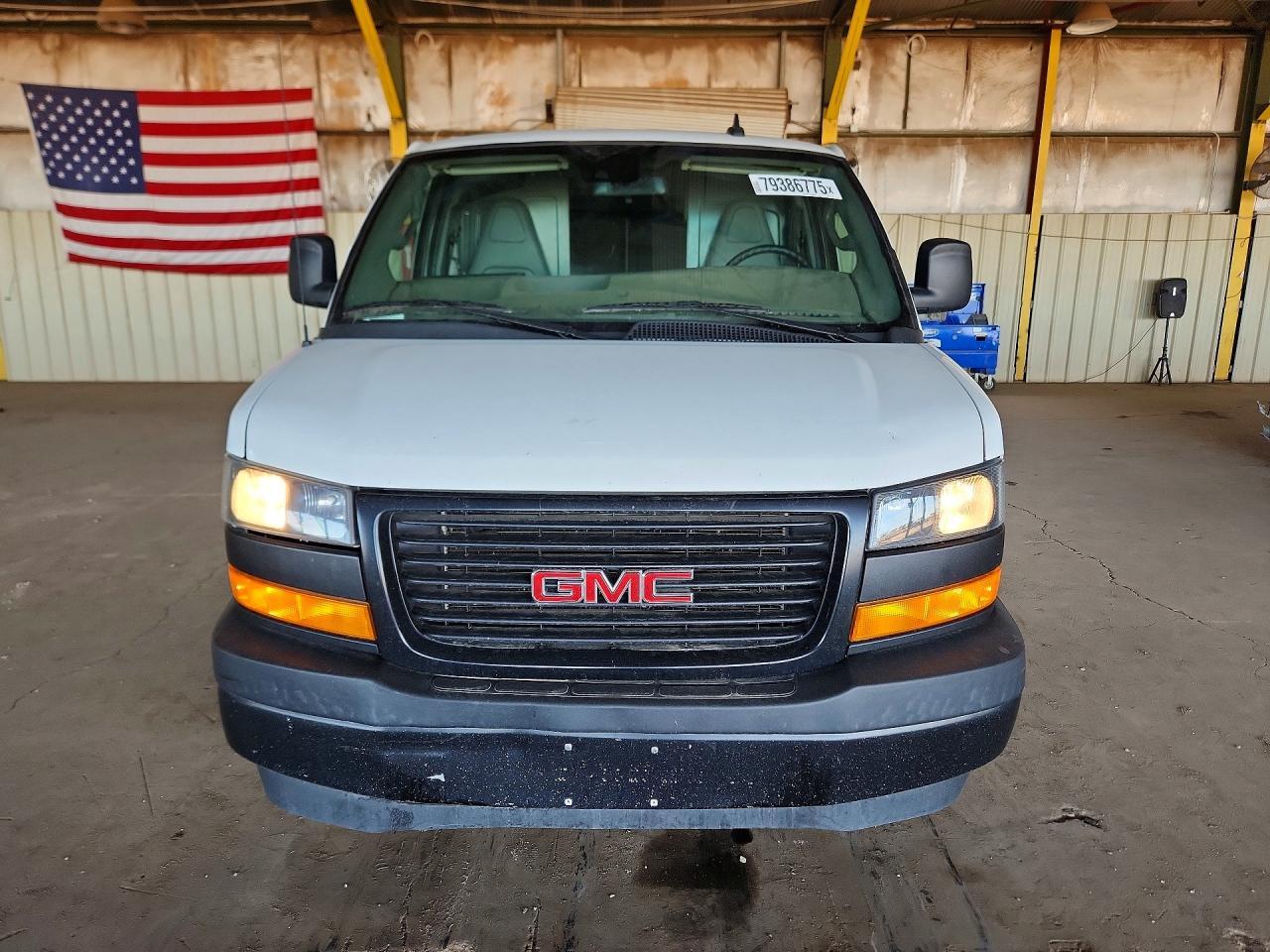2022 GMC Savana