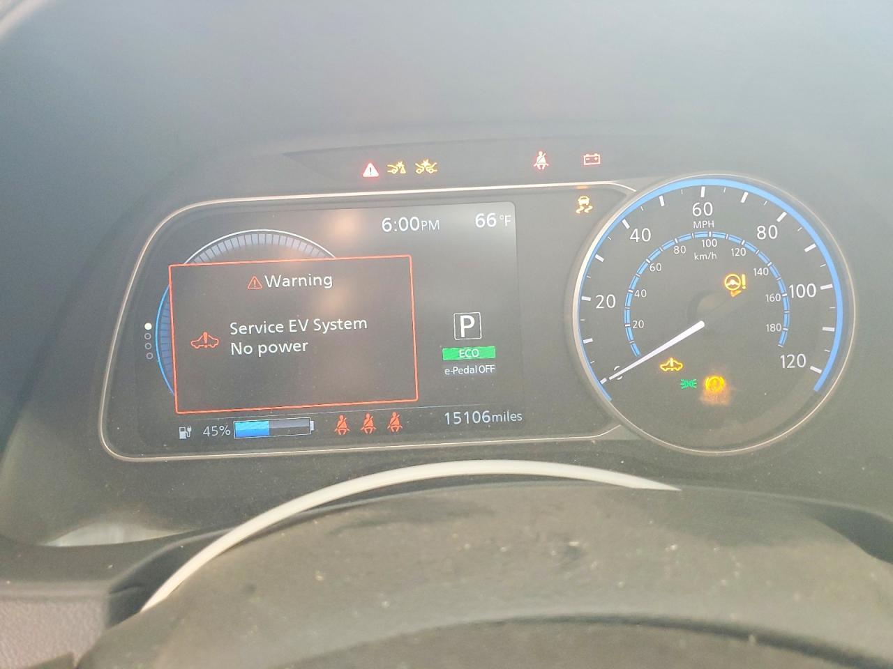 2025 NISSAN LEAF