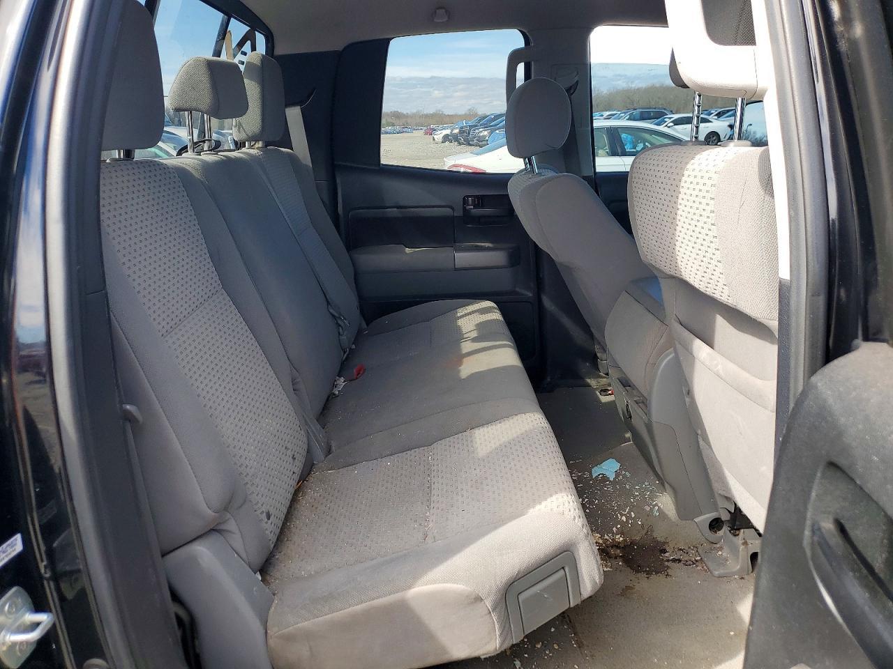 2011 TOYOTA TUNDRA