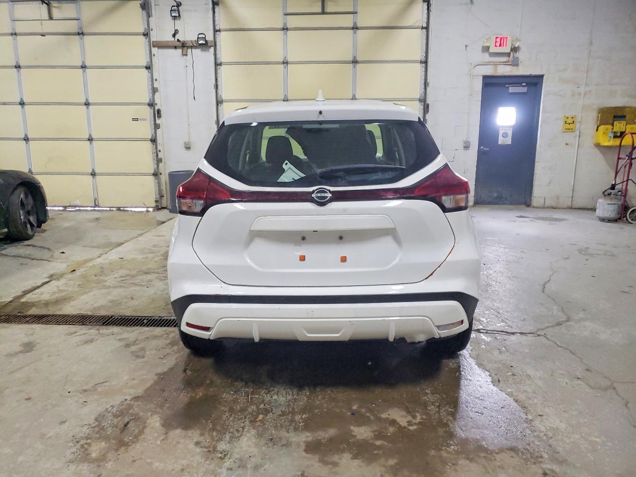 2024 NISSAN KICKS