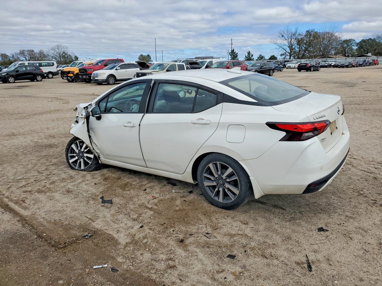 2020 NISSAN VERSA