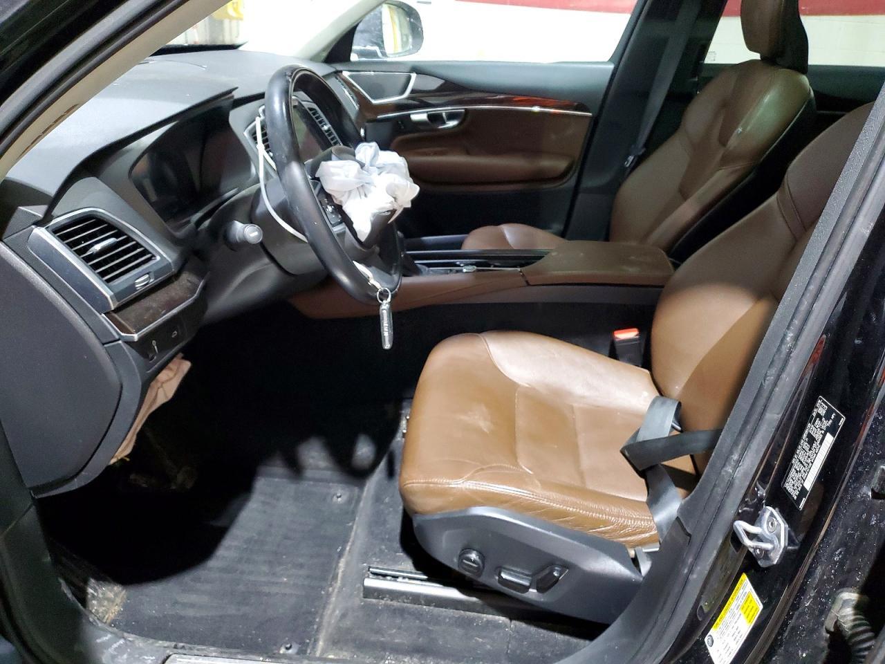 2019 VOLVO XC90