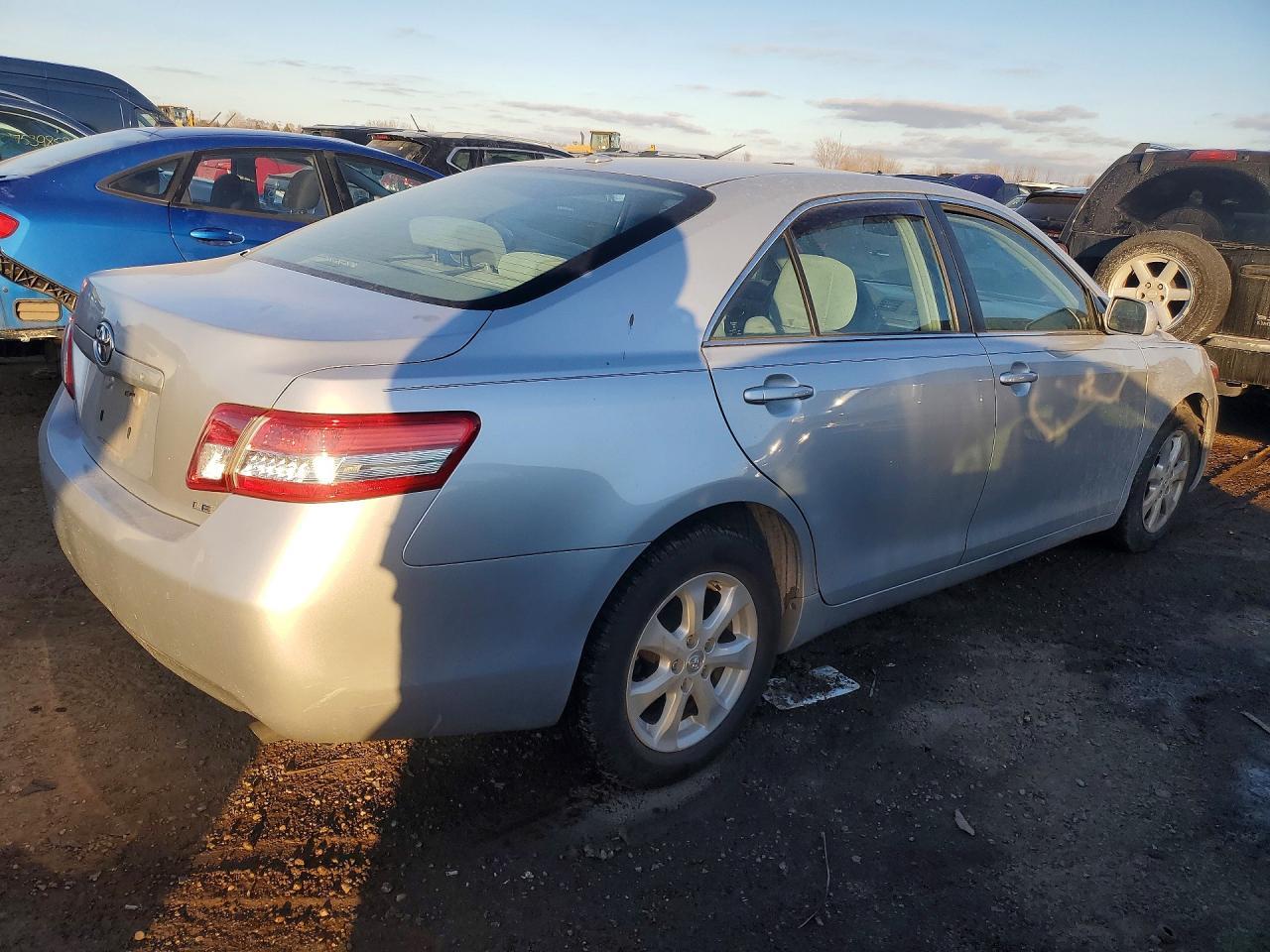 2011 TOYOTA CAMRY