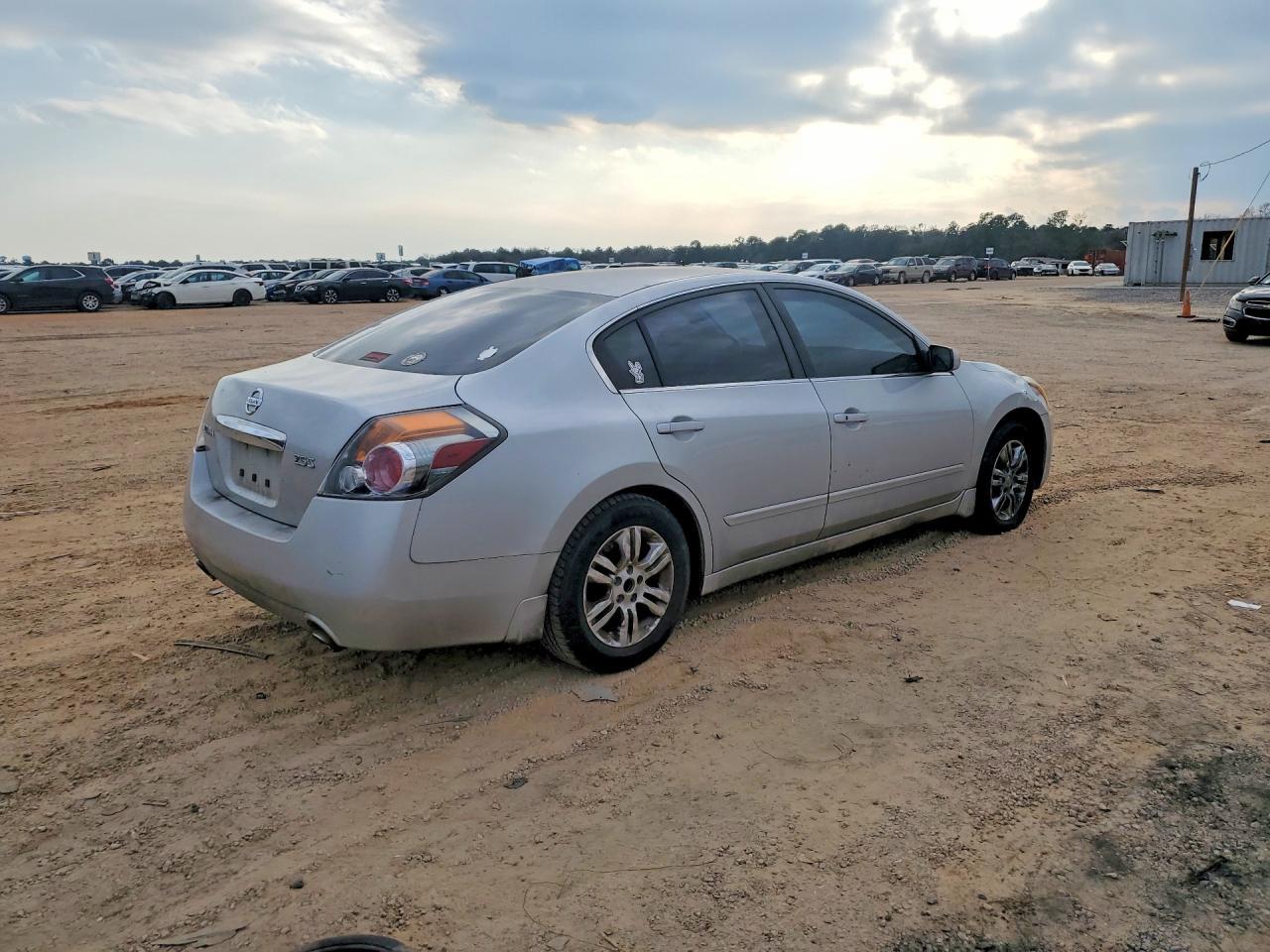 2012 NISSAN ALTIMA