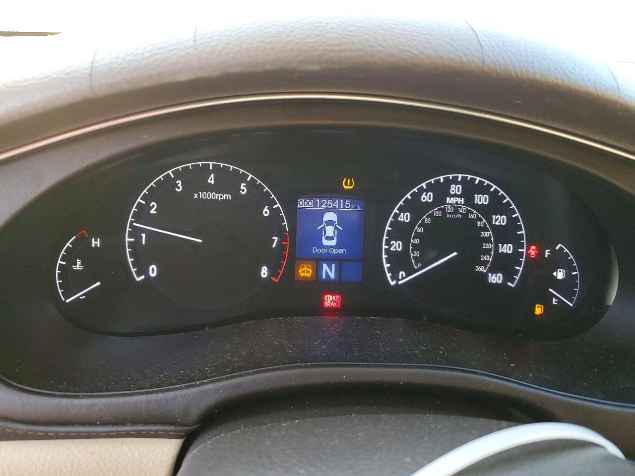 2013 HYUNDAI GENESIS