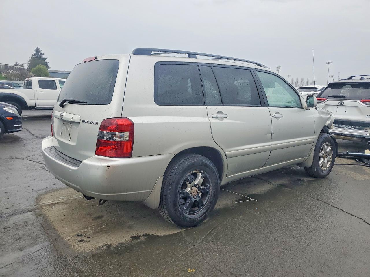 2005 TOYOTA HIGHLANDER