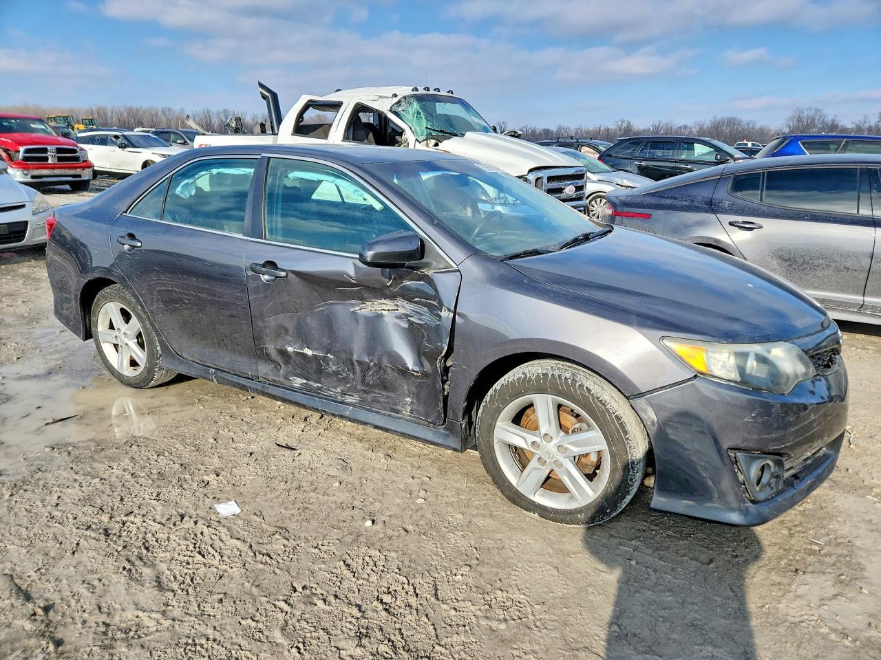 2013 TOYOTA CAMRY